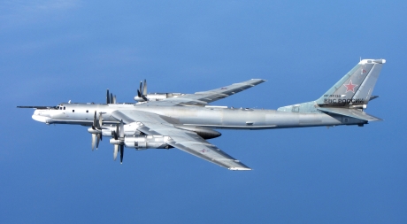 Det strategiska bombflygplanet Tu-95MS bestyckat med kryssningsmissiler